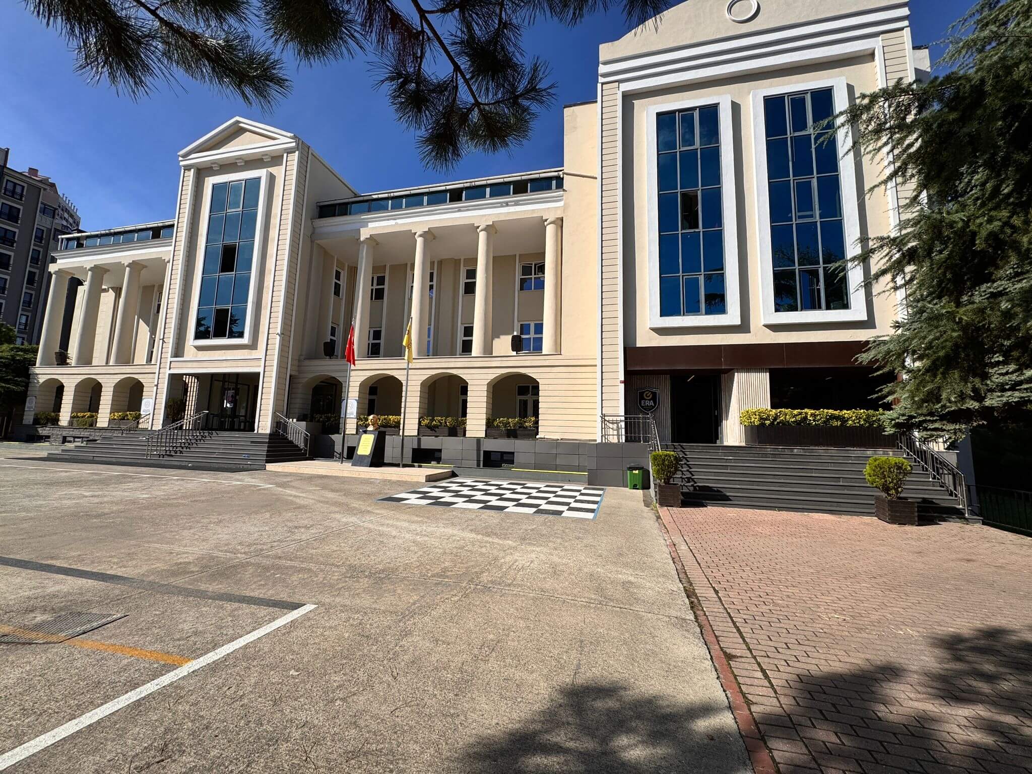 Era Koleji