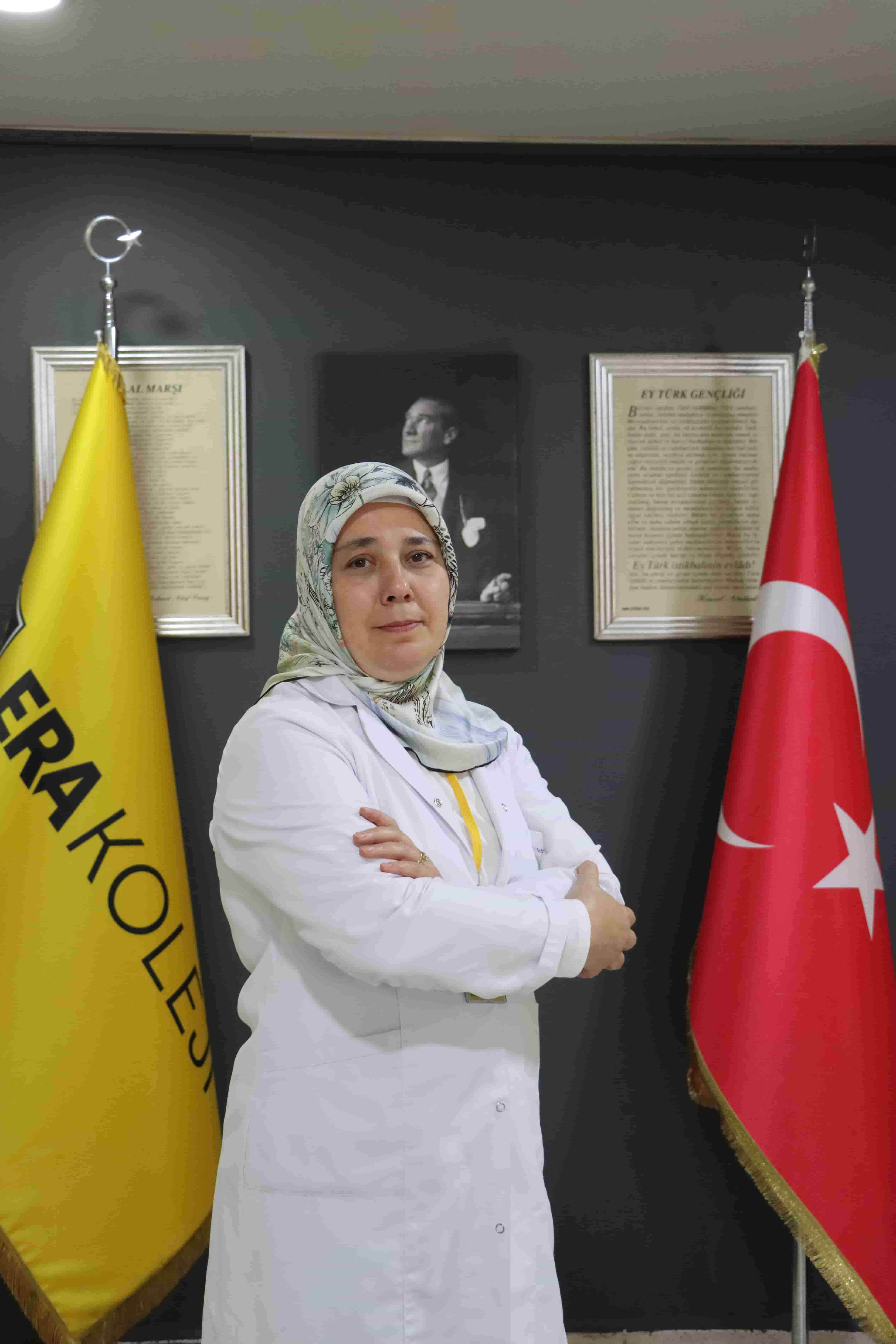 ZEKİYE  Gül ERKENDİRCİ —  DİN KÜLTÜRÜ VE AHLAK BİLGİSİ ÖĞRETMENİ (Florya Kampüsü)