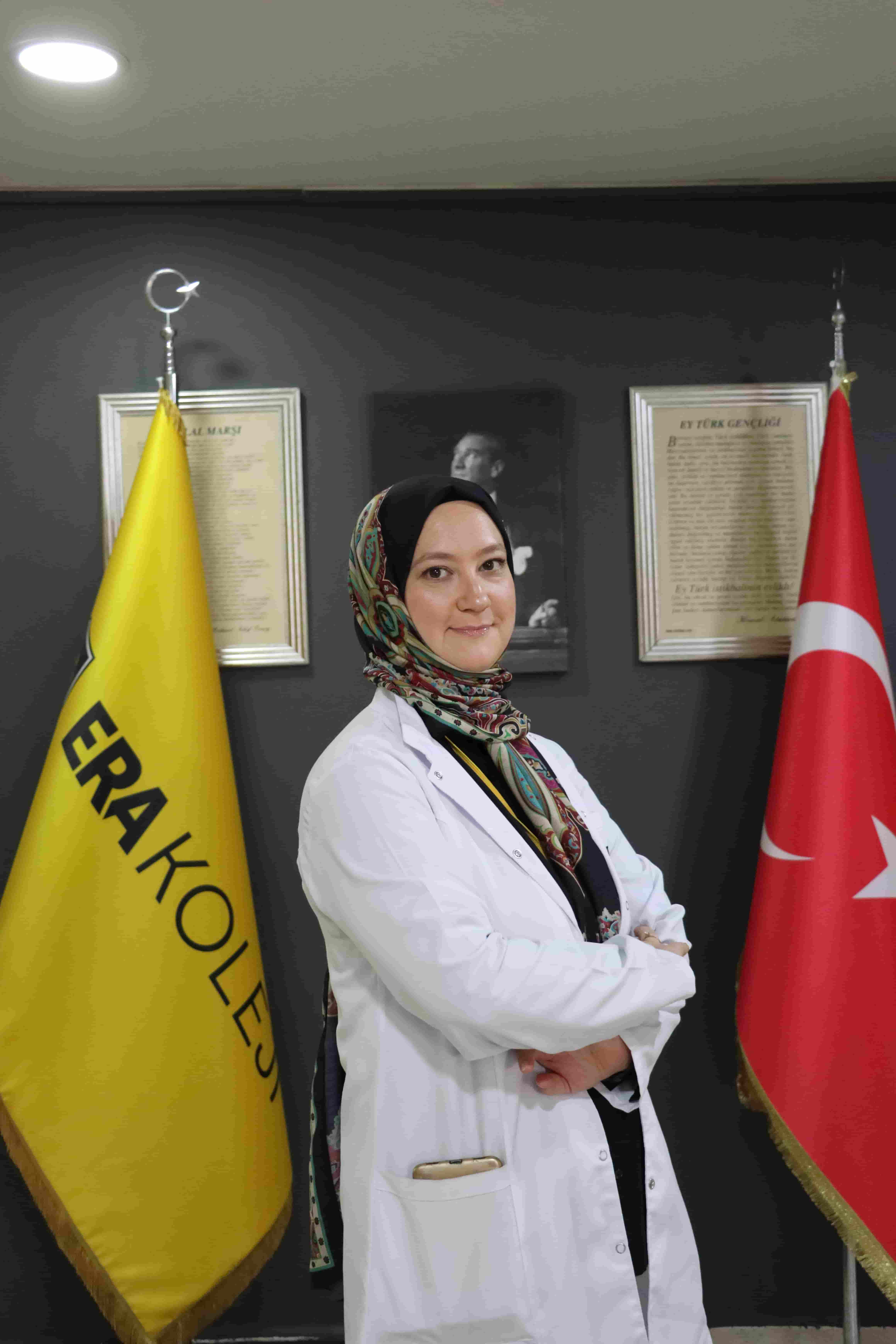 BÜŞRA TEMİZ — KİMYA ÖĞRETMENİ (Florya Kampüsü)