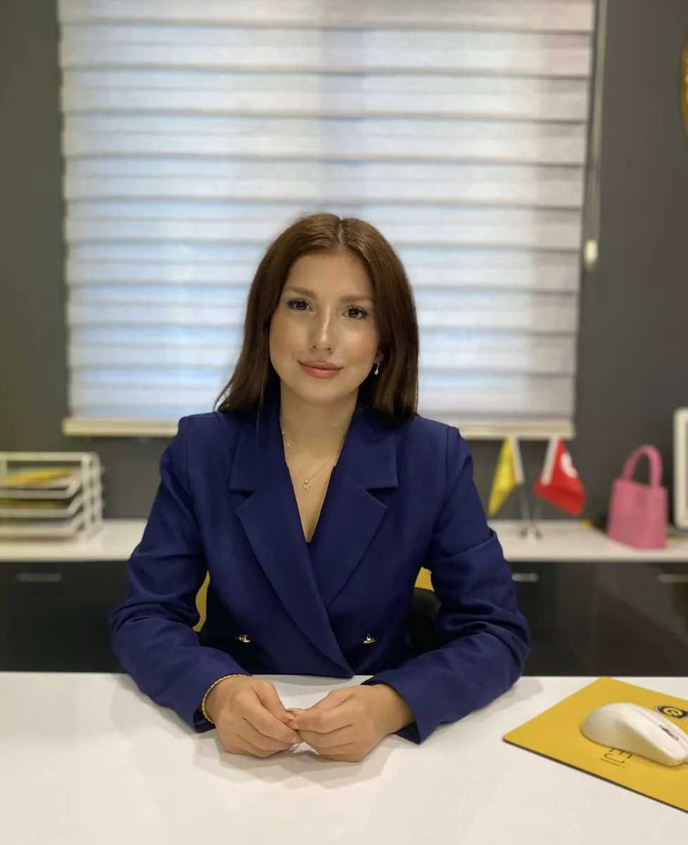 YASEMİN TÜFEKÇİ — HALKLA İLİŞKİLER YÖNETİCİSİ (Gebze Kampüsü)