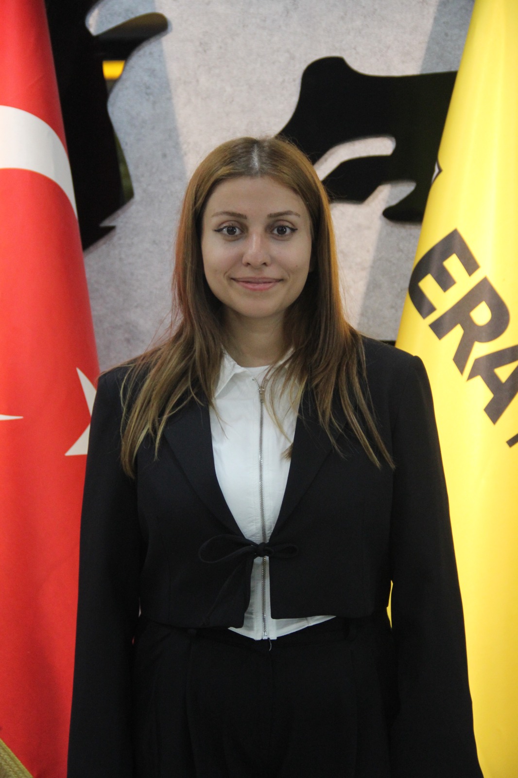 DAMLA TARHAN — SINIF ÖĞRETMENİ (Kartal Kampüsü)