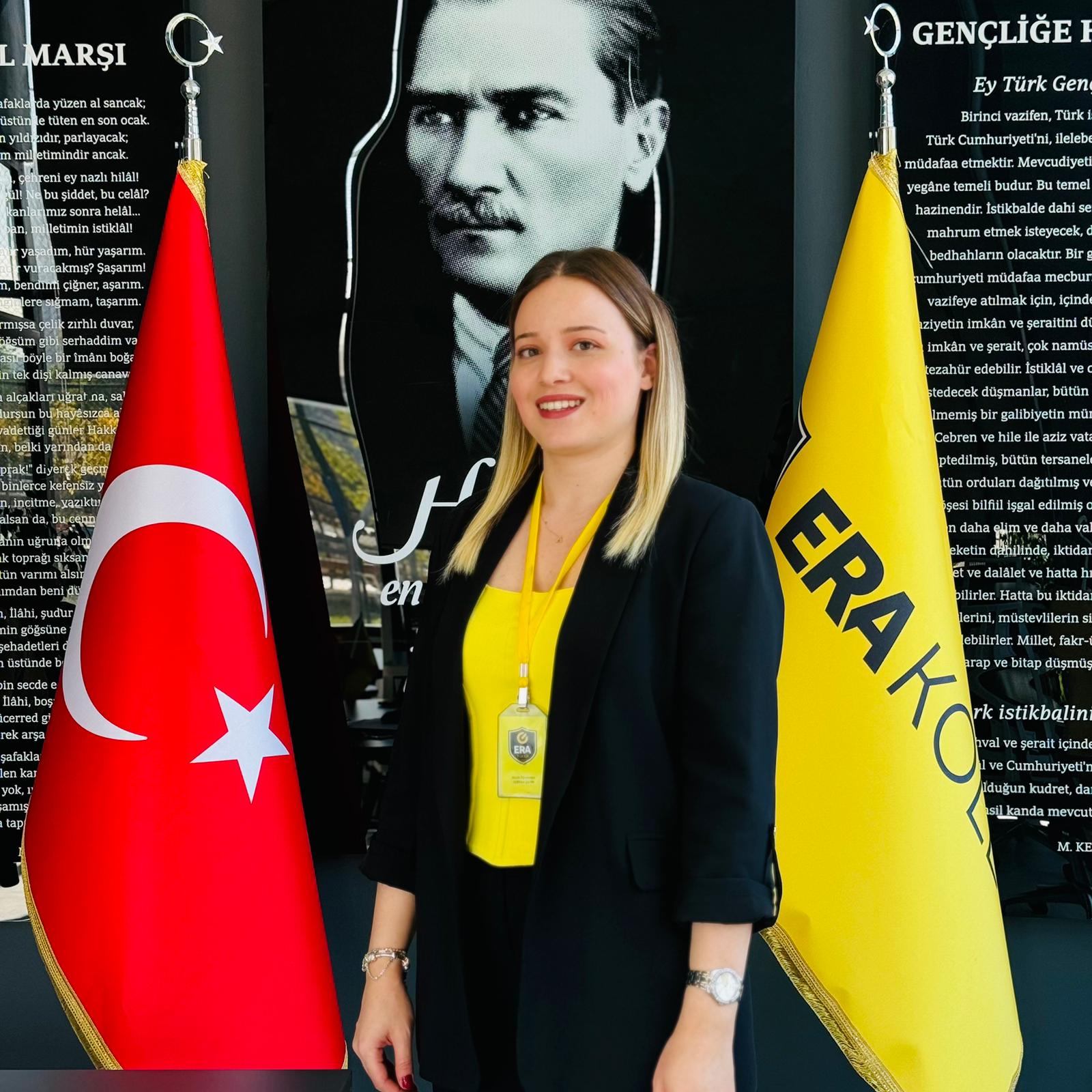 AYPEREN ÖZVEREN — İNGİLİZCE ÖĞRETMENİ  (Çayyolu Kampüsü)