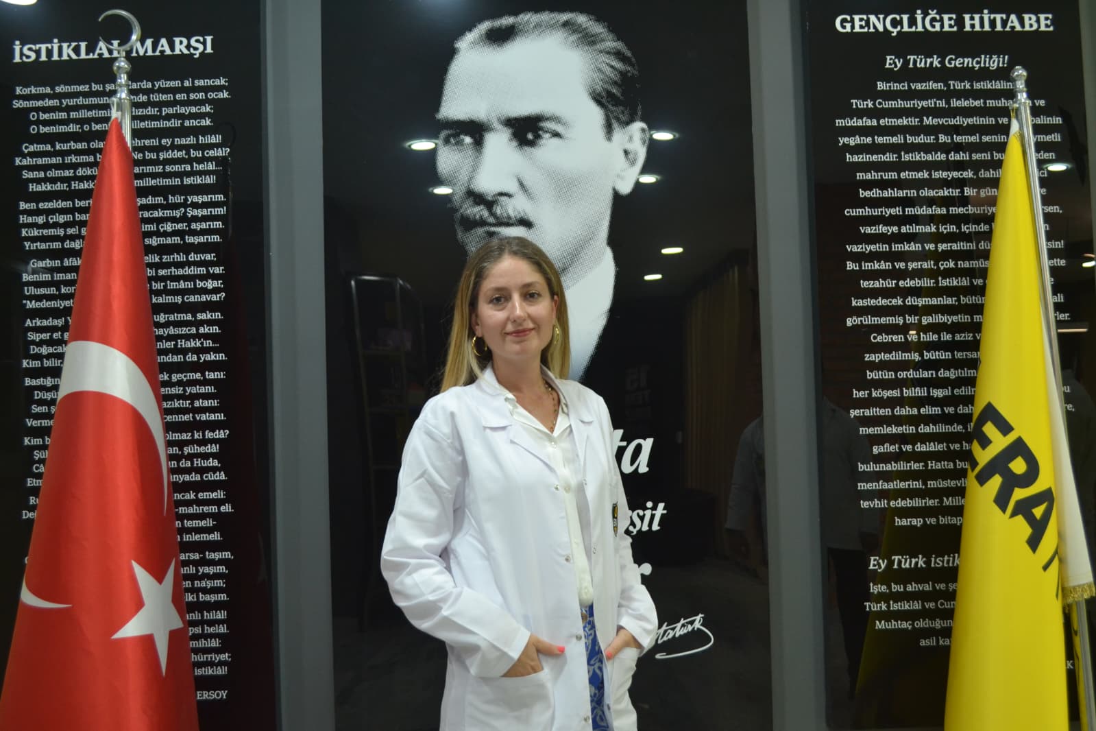 MELİKE ÇELİK — LİSE İNGİLİZCE ÖĞRETMENİ (Şişli Bomonti Kampüsü)