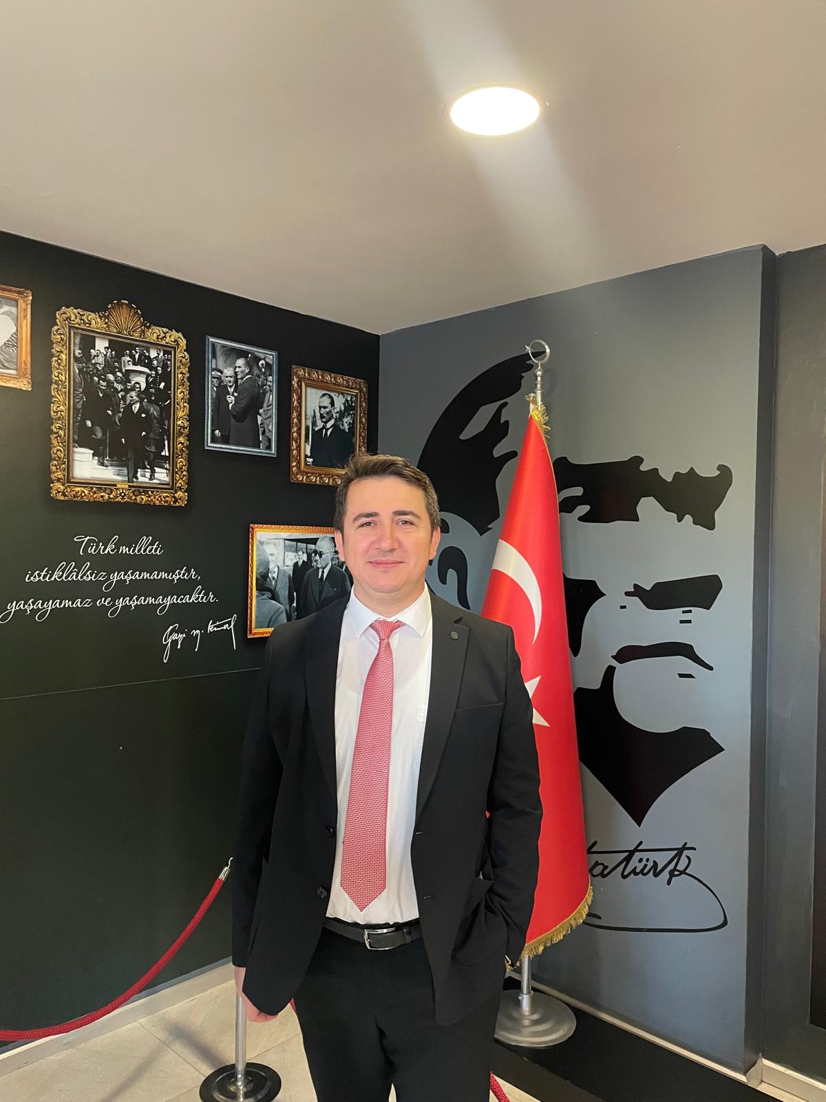 BAYRAM ÇETİNKILIÇ — ORTAOKUL MÜDÜR YARDIMCISI BAYRAM ÇETİNKILIÇ — ORTAOKUL MÜDÜR YARDIMCISI (Çekmeköy Kampüsü)