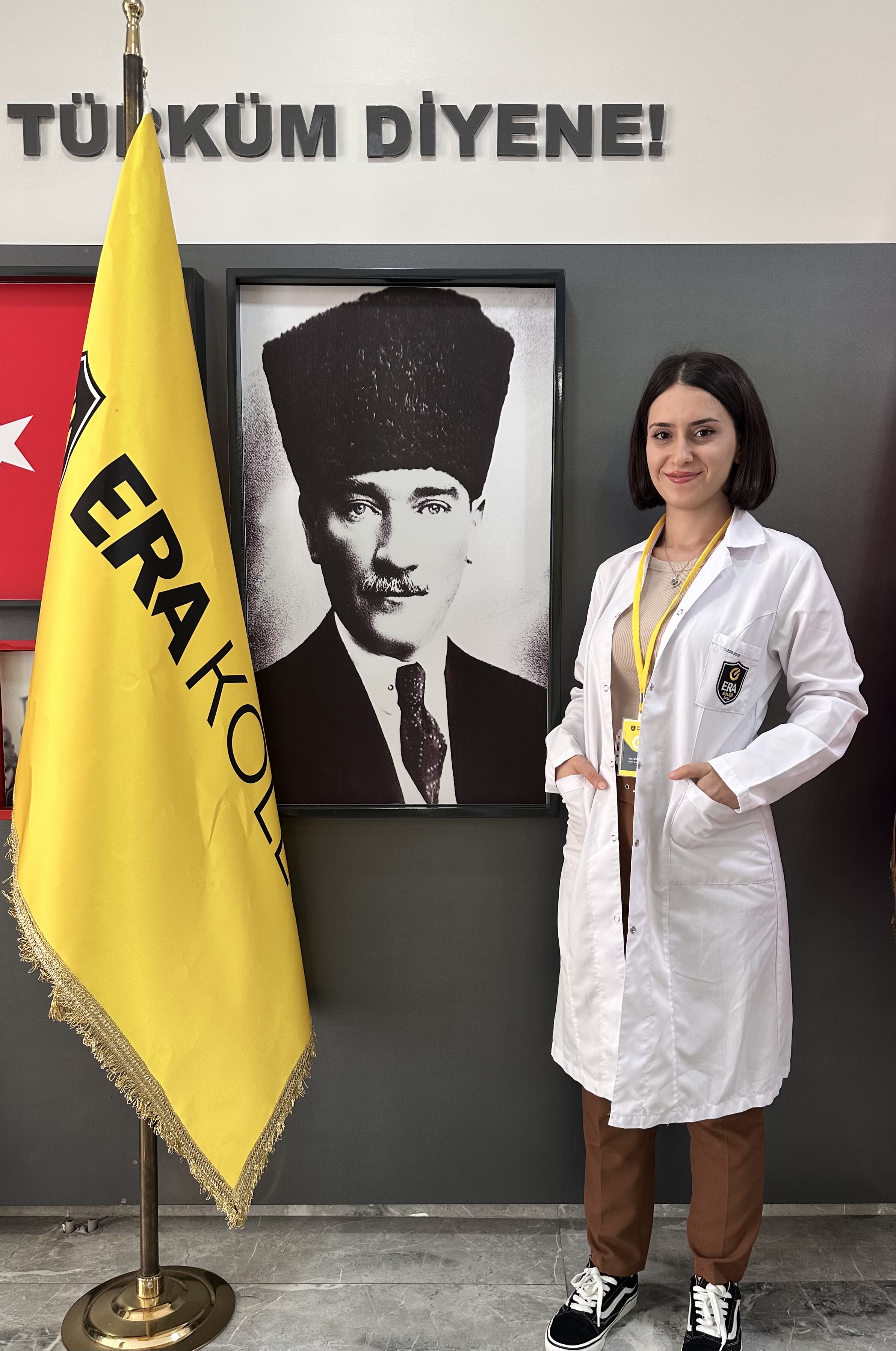 ROZERİN KİRİŞÇİ — MÜZİK ÖĞRETMENİ (Kocasinan Kampüsü)