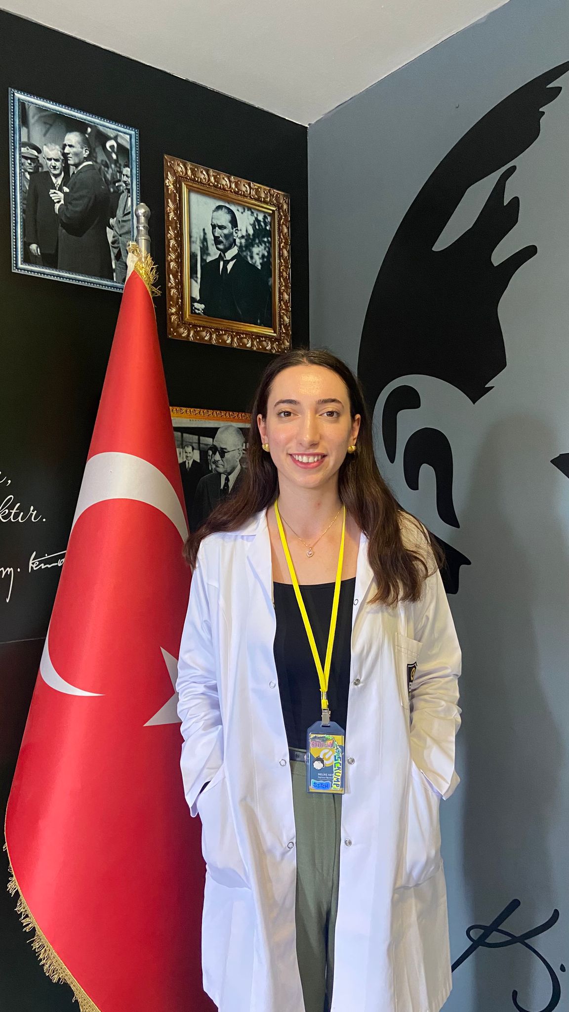 MELİKE KAYA — İNGİLİZCE ÖĞRETMENİ MELİKE KAYA — İNGİLİZCE ÖĞRETMENİ (Çekmeköy Kampüsü)
