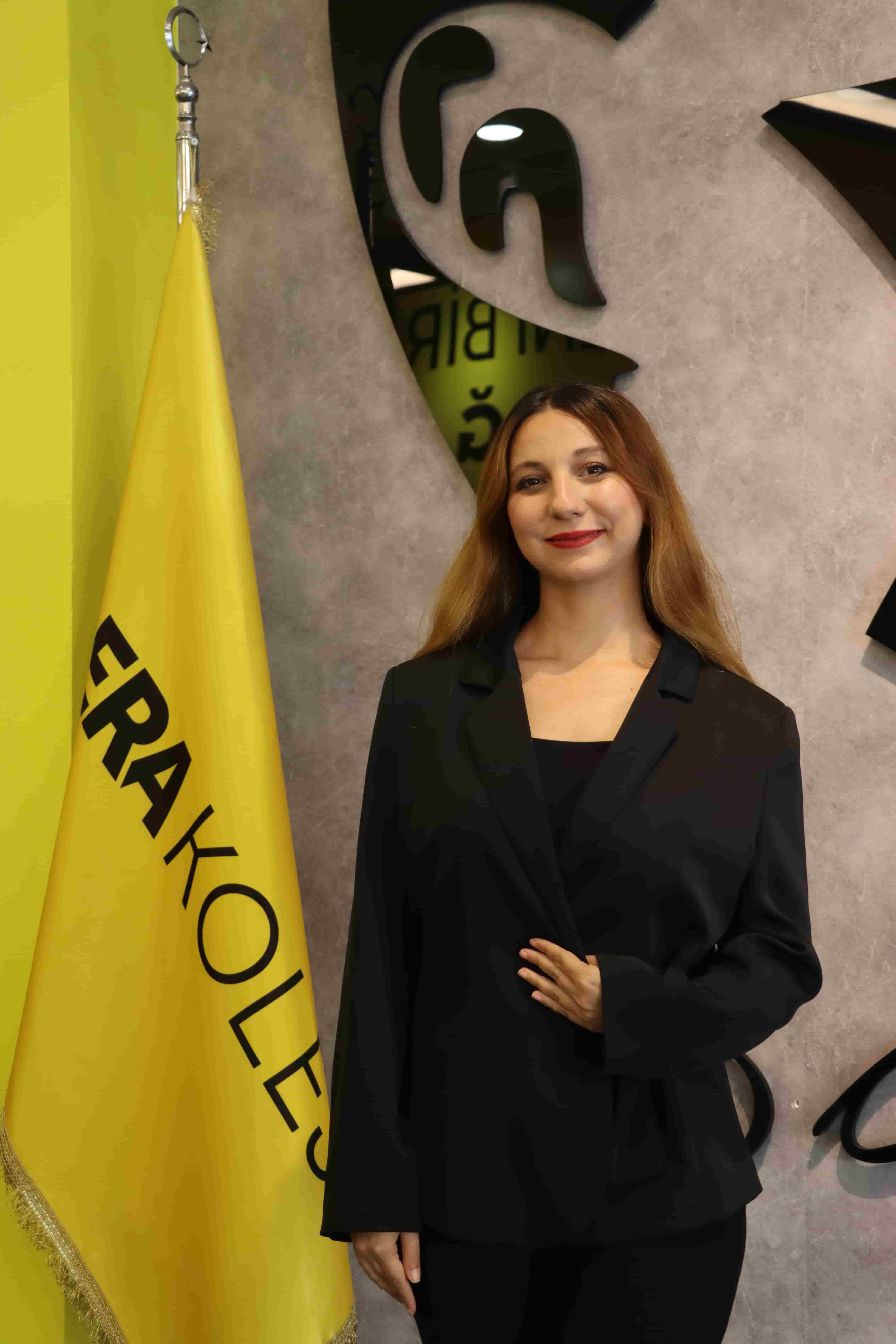 BETÜL ULUTAŞ — İLKOKUL İNGİLİZCE ÖĞRETMENİ (Kağıthane Kampüsü)