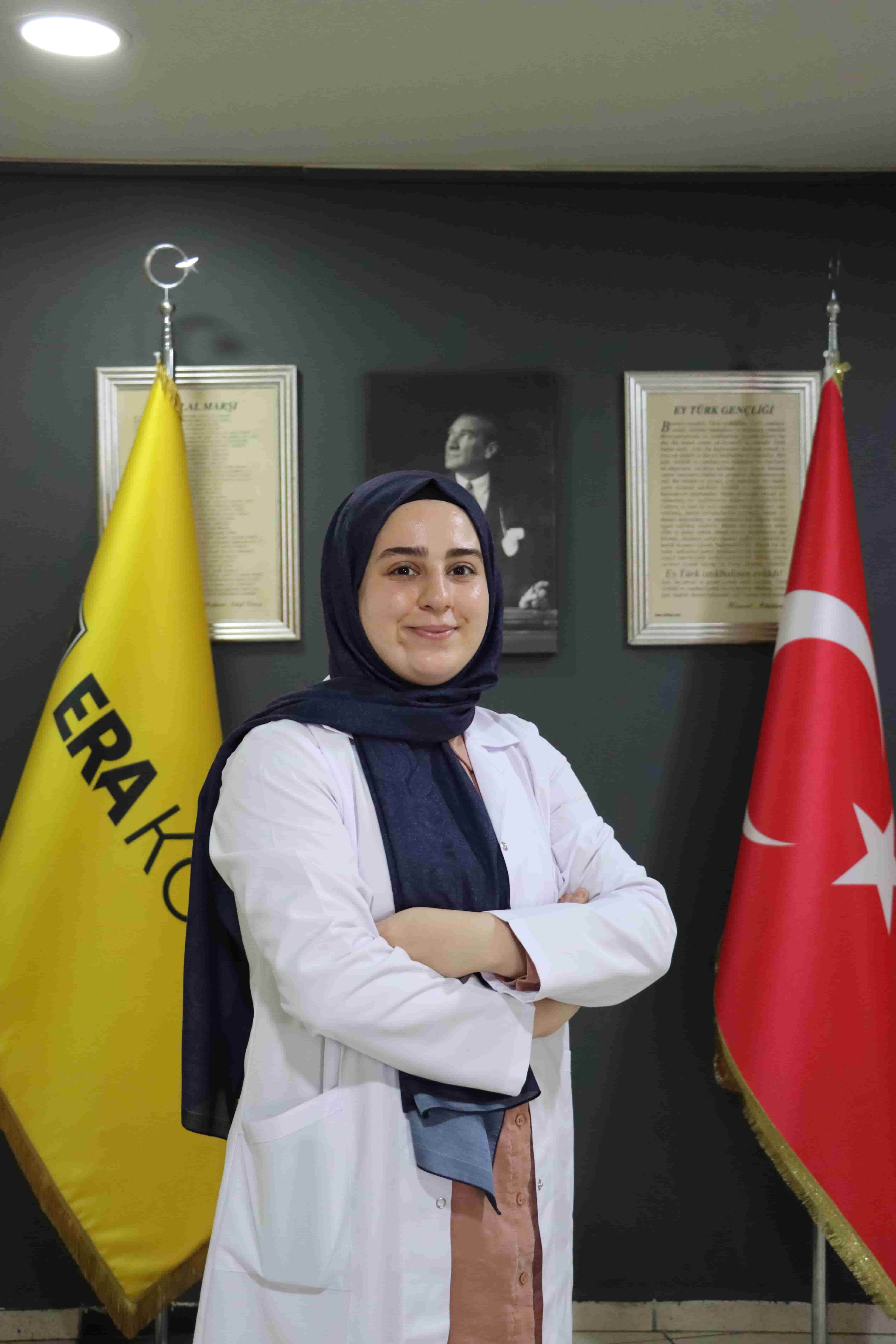 BEYZA BOZBAŞ — BİYOLOJİ ÖĞRETMENİ (Florya Kampüsü)