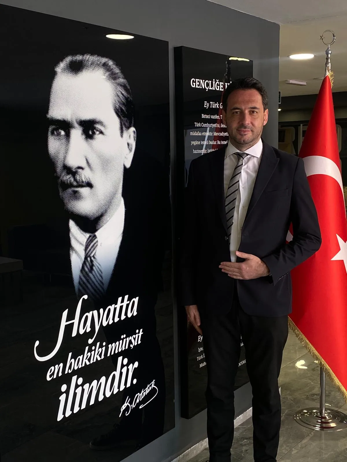 ERDİNÇ BAHADIR — KAMPÜS MÜDÜR YARDIMCISI  (Pendik Kampüsü - Lise)