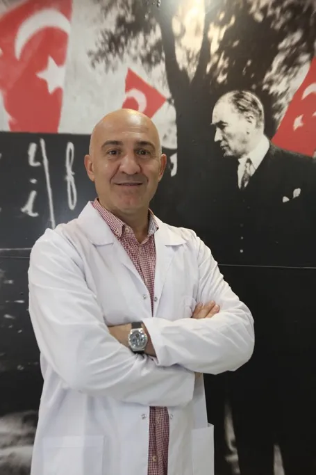 ALP ÖZKILIÇ — İNGİLİZCE ÖĞRETMENİ (Florya Kampüsü)