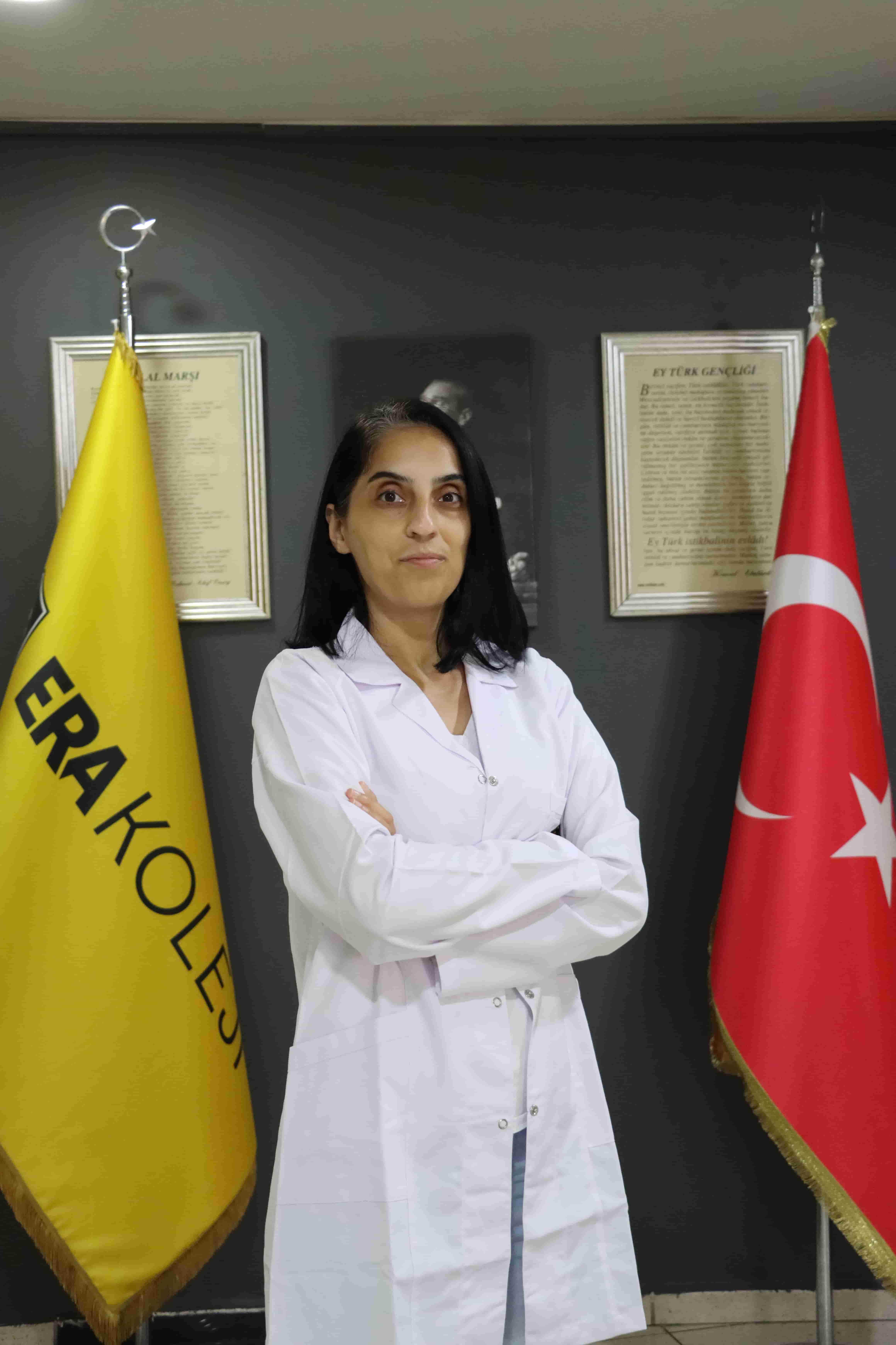 FATMA MISIR — BİLİŞİM TEKNOLOJİLERİ ÖĞRETMENİ (Florya Kampüsü)