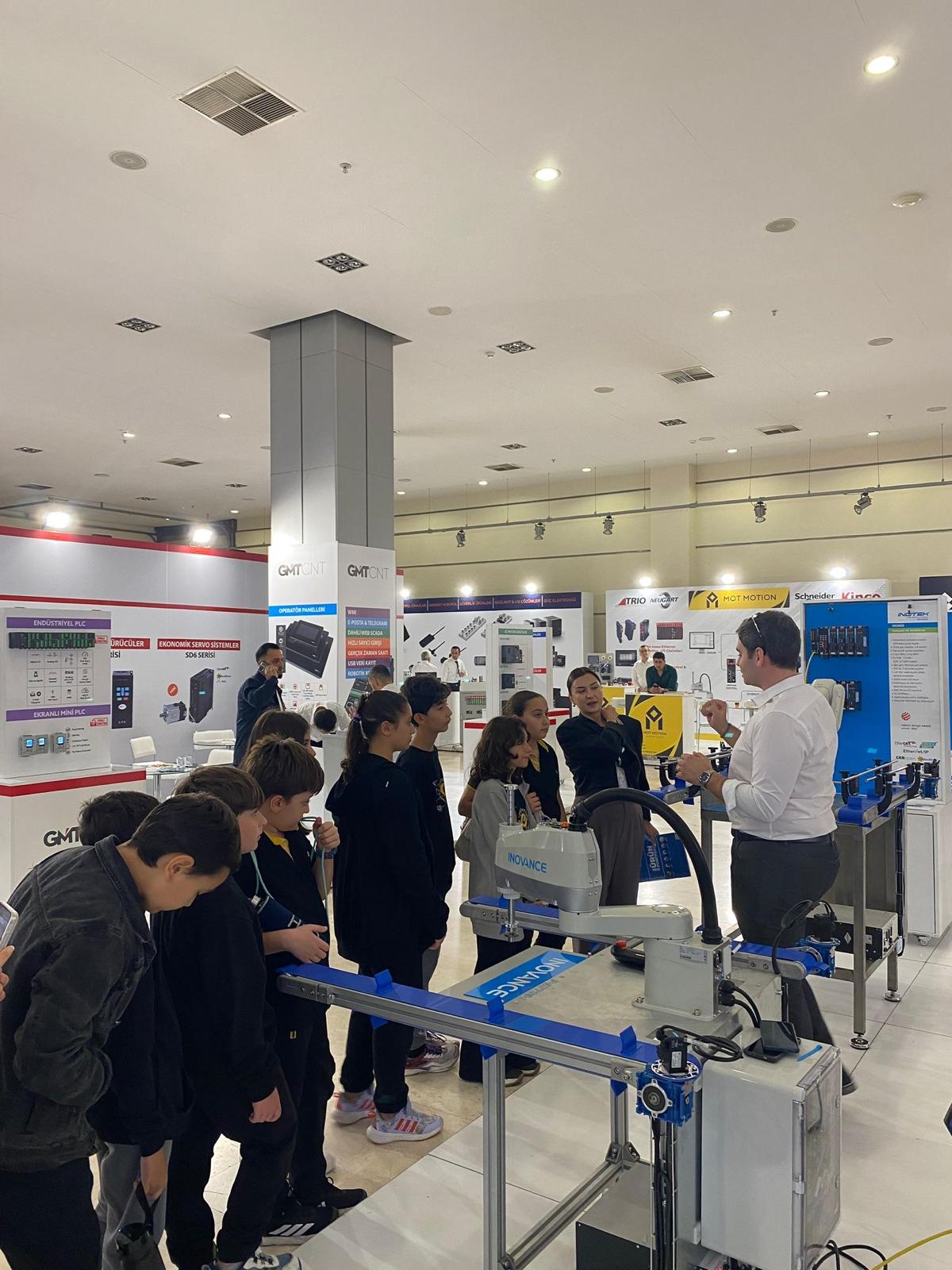 ERA Koleji – ERA Koleji Mavişehir Kampüsü Öğrencileri Fiatech Kongresi’nde Yenilikçi Projeleriyle Yer Aldı görseli