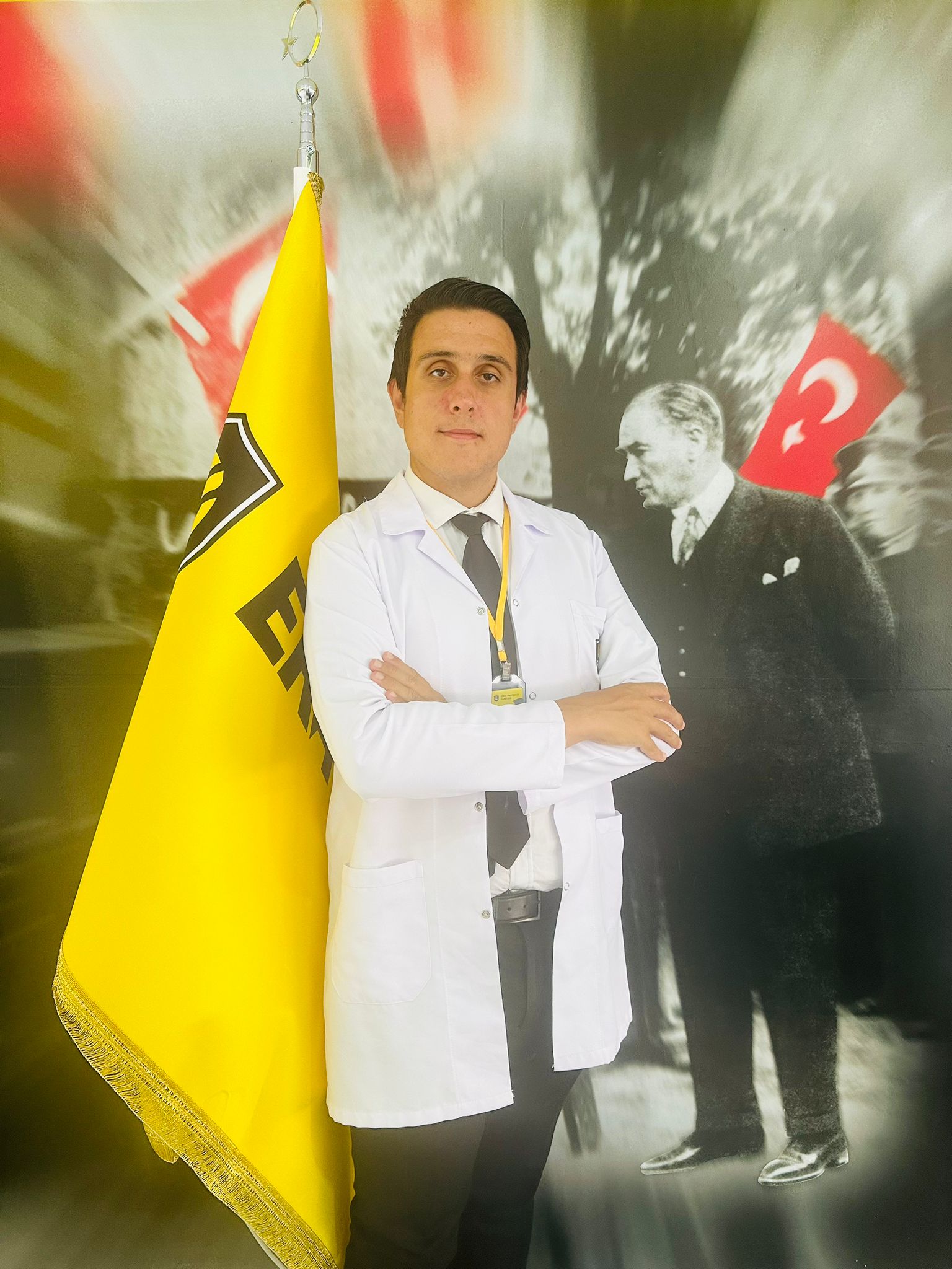 YETKİN KARAKURT — İNGİLİZCE ÖĞRETMENİ (İzmir Mavişehir Kampüsü)
