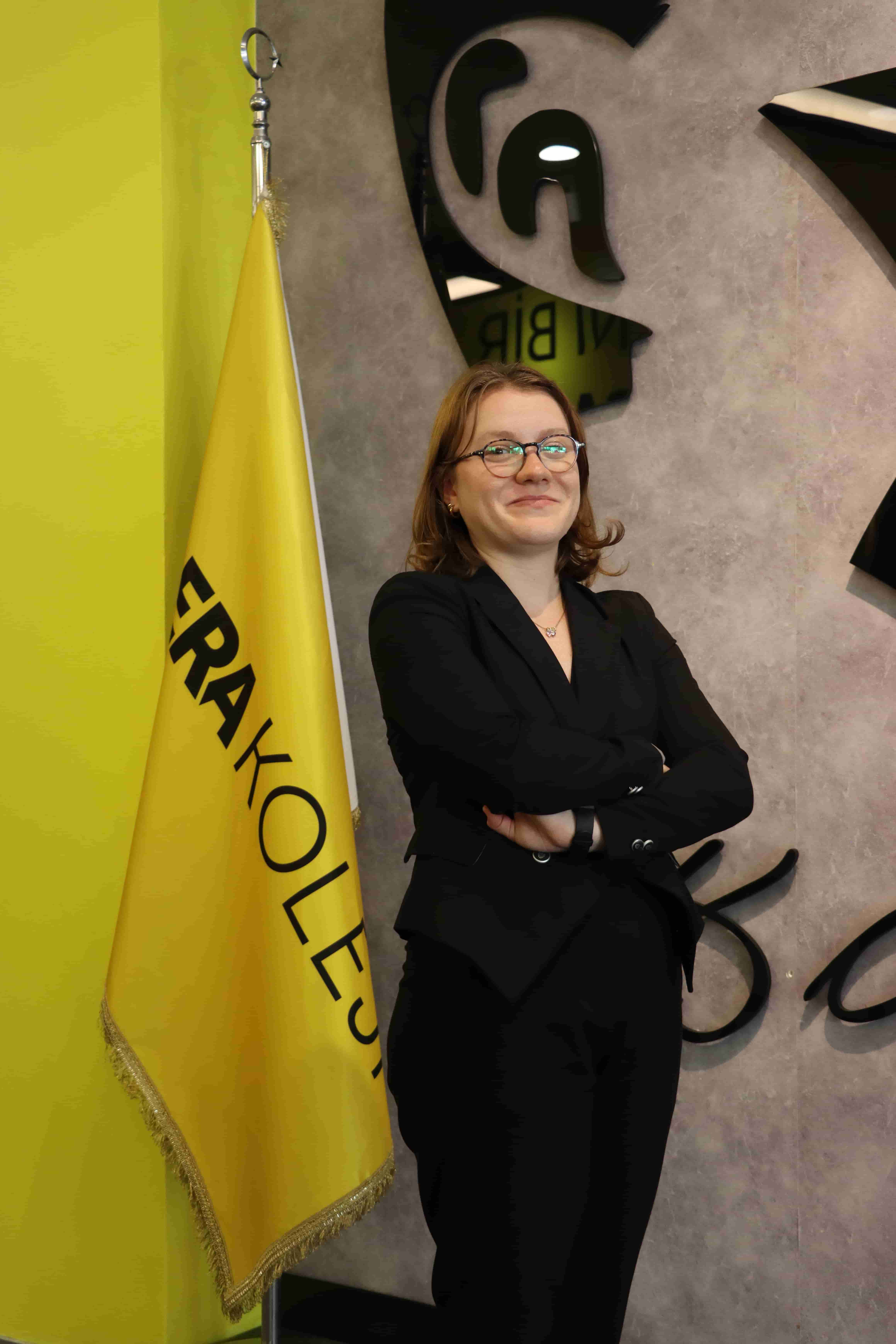 EYLÜL ÇAĞLA MERİÇ — ORTAOKUL İNGİLİZCE ÖĞRETMENİ (Kağıthane Kampüsü)