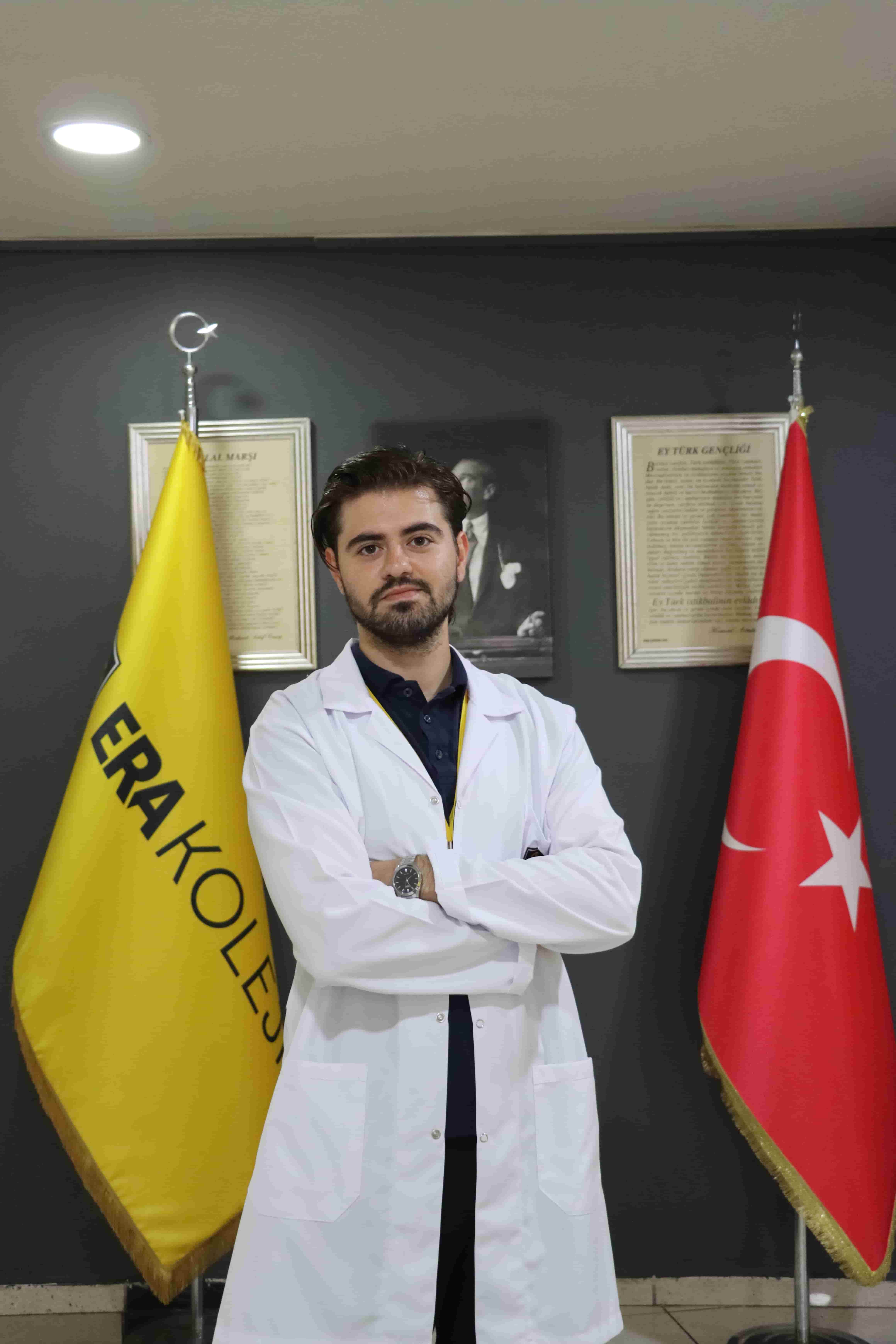 AYKUT OSMAN KAYIKÇILAR — İNGİLİZCE ÖĞRETMENİ (Florya Kampüsü)