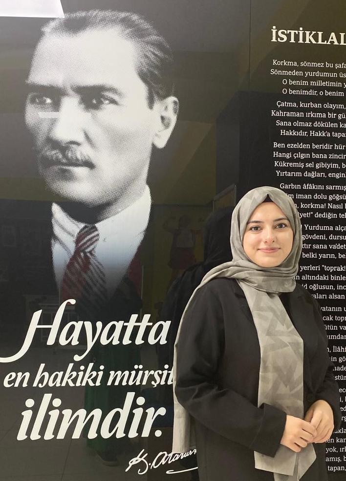 ZEHRA NUR DOKGÖZ — DİN KÜLTÜRÜ ÖĞRETMENİ (Haliç Kampüsü)
