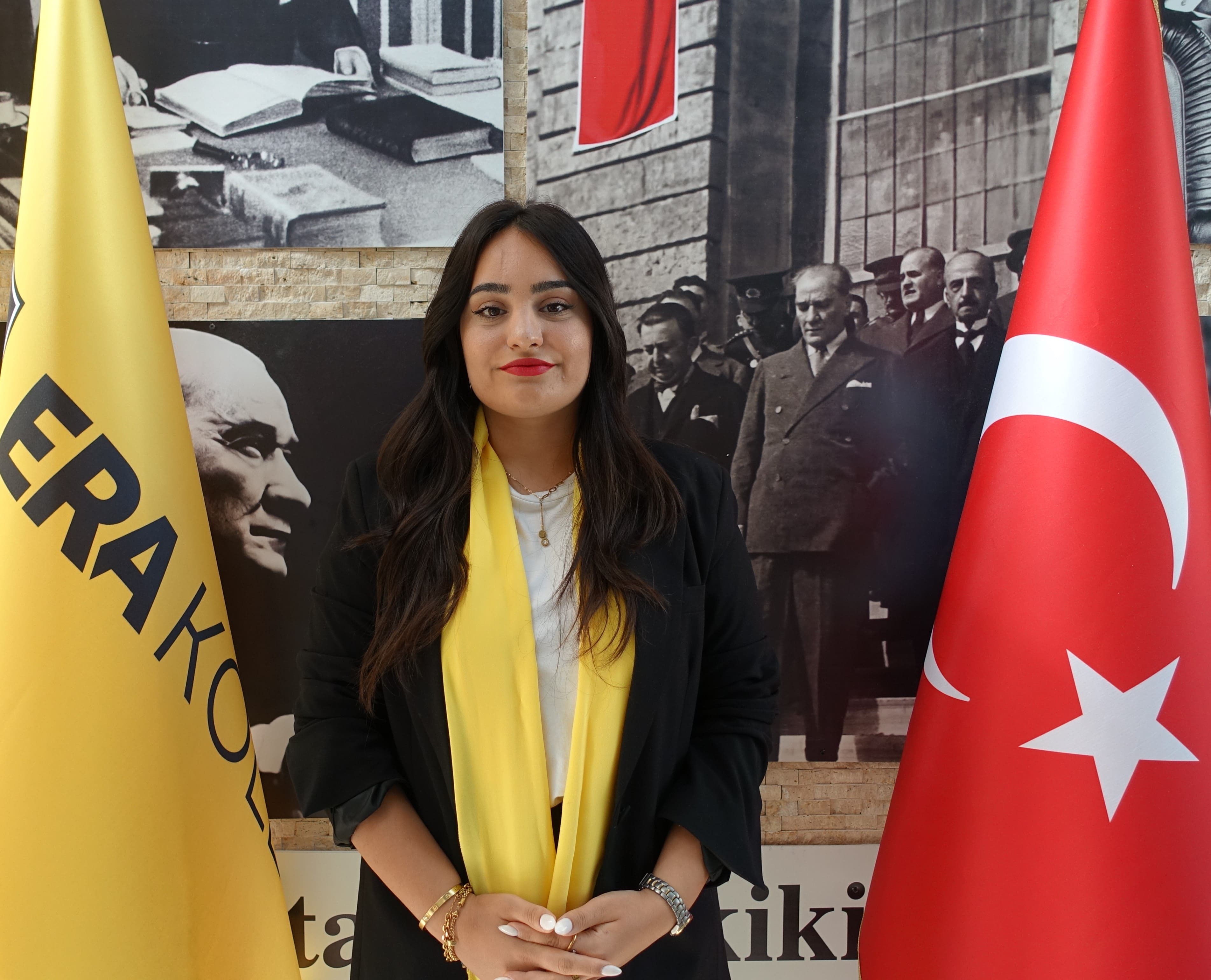 Zehra ONAYLI — İngilizce Öğretmeni (Mersin Kampüsü)