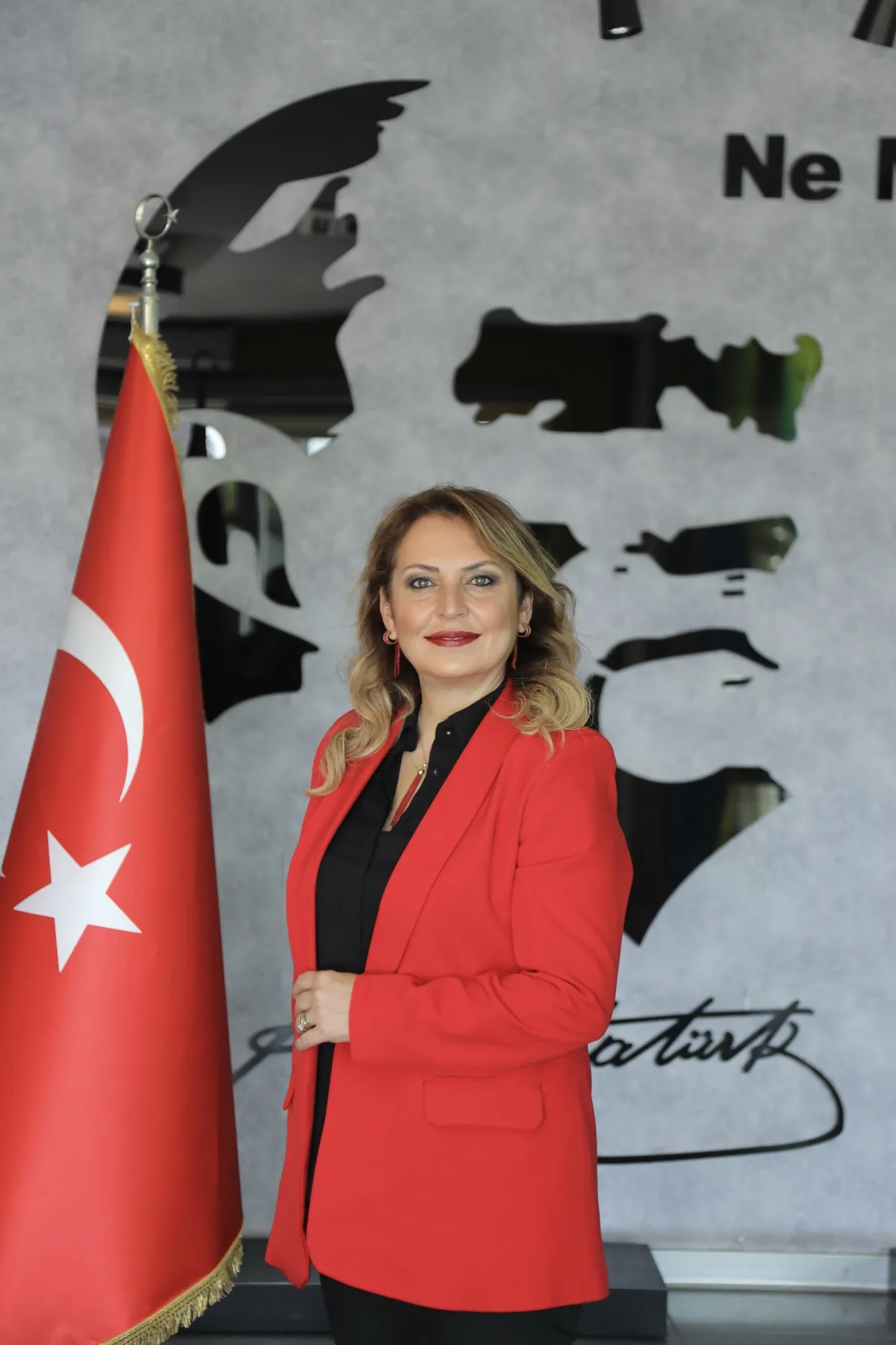 ŞERİFE ESRA CAN  — KURUMSAL İLİŞKİLER SORUMLUSU  (Çamlıca Kampüsü)