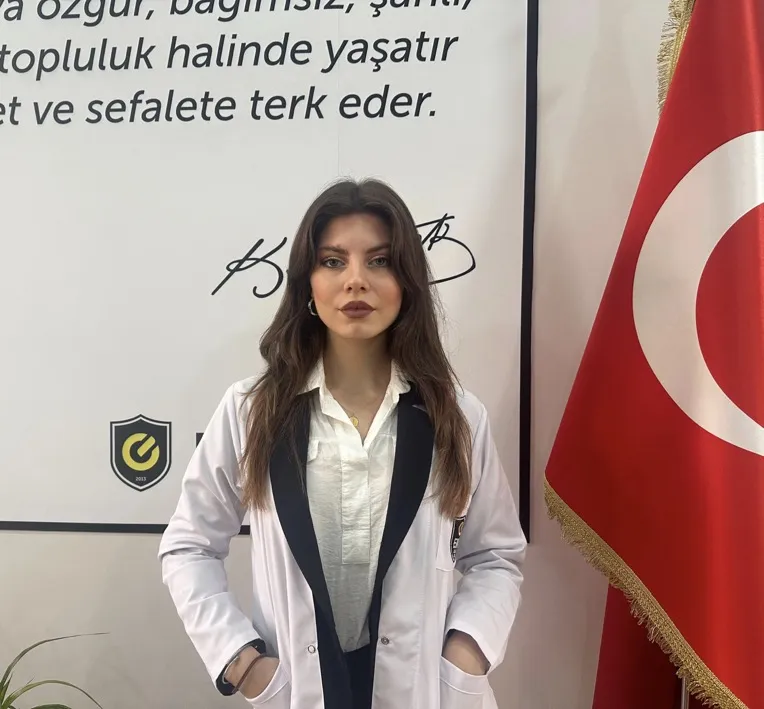 İREM ERGUVAN — GÖRSEL SANATLAR ÖĞRETMENİ (Başakşehir Kampüsü)