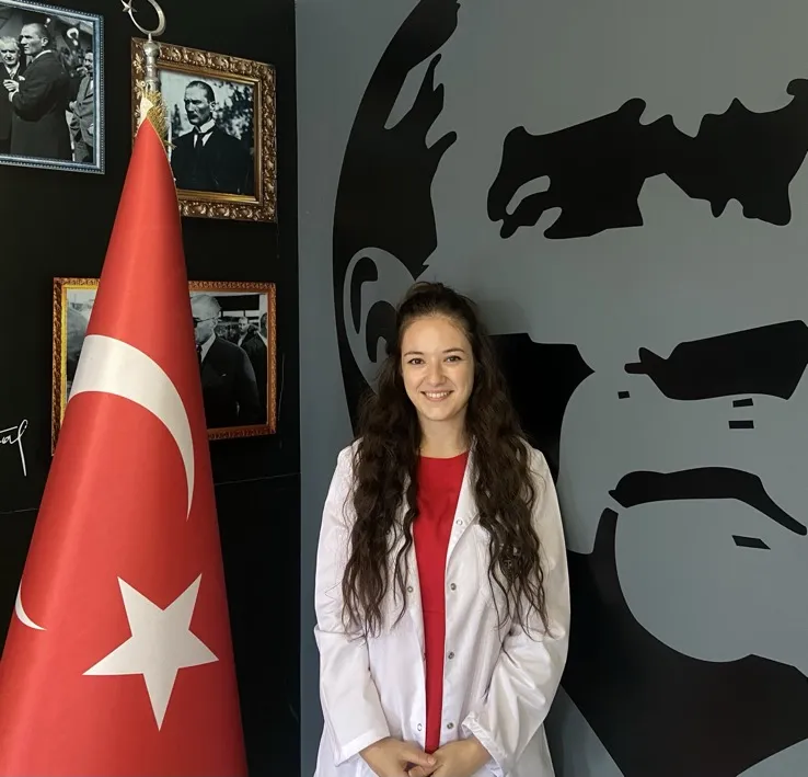 MİNE DEMİR — SINIF ÖĞRETMENİ (Çekmeköy Kampüsü)