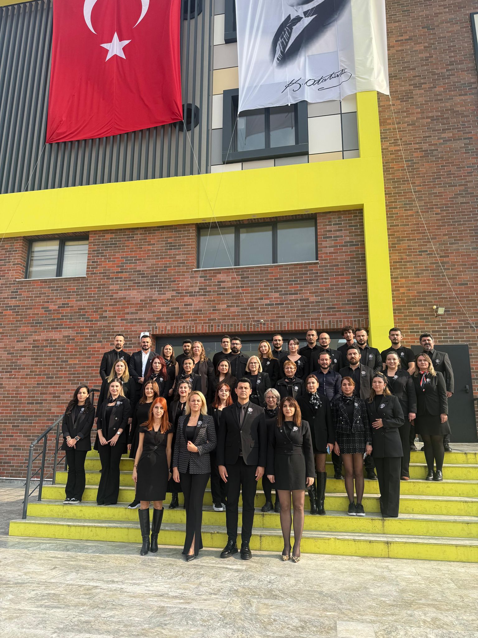 ERA Koleji – ERA Koleji İzmir Mavişehir Kampüsü’nde 10 Kasım Atatürk’ü Anma Töreni görseli