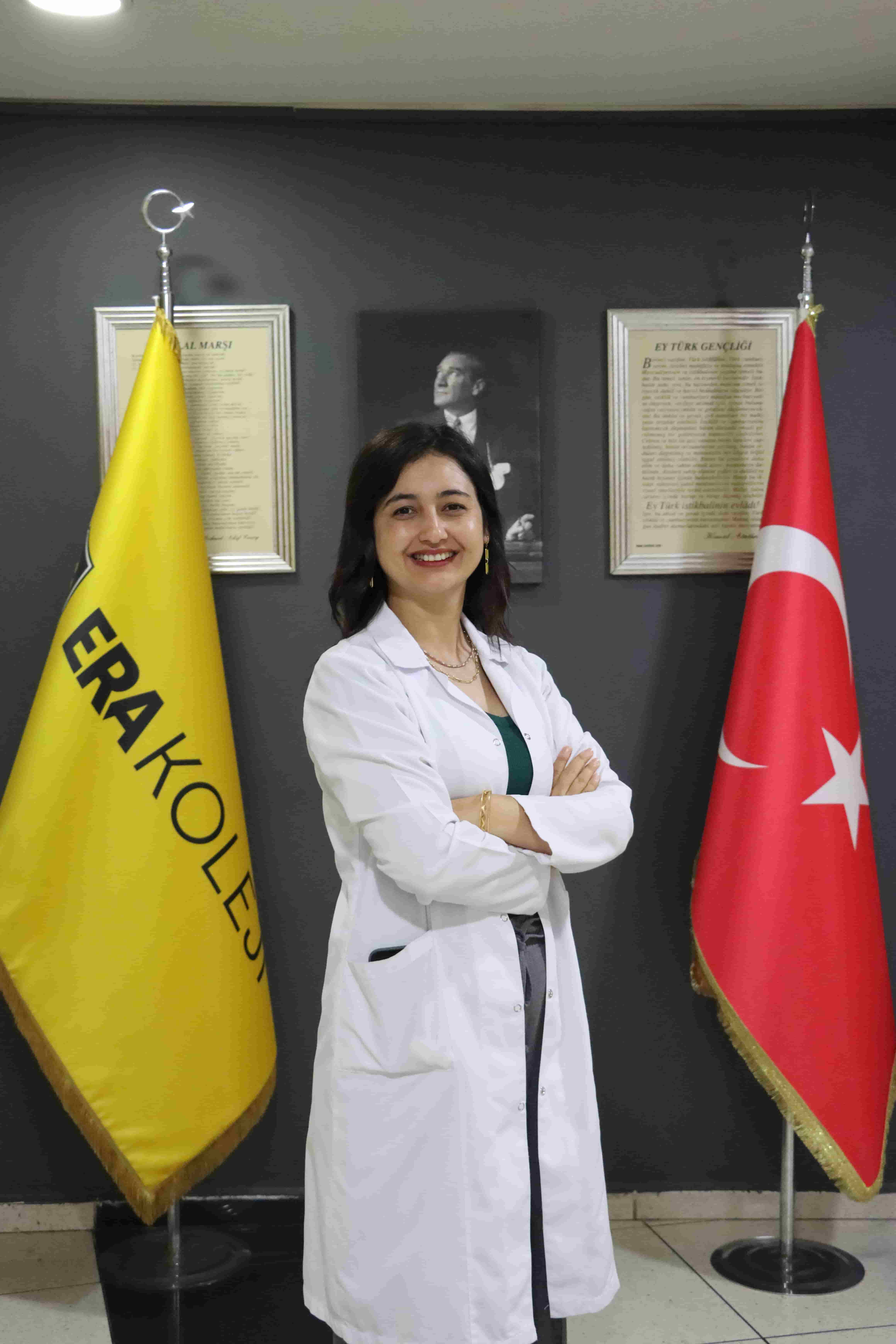 SEHER ÜNLÜ YÖRÜBULUT — SINIF ÖĞRETMENİ (Florya Kampüsü)