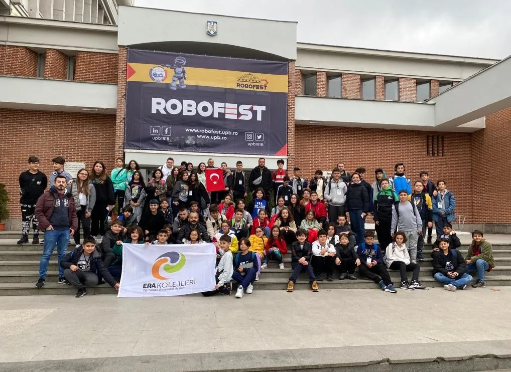 ERA Koleji – Era Kolejleri Robochallenge 2022'de Türkiye'yi Temsil Etti! görseli