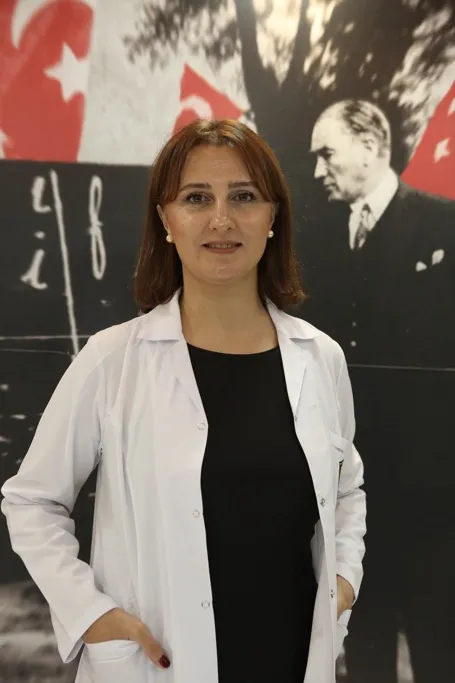 AYŞENUR TEMUR — FİZİK ÖĞRETMENİ (Florya Kampüsü)