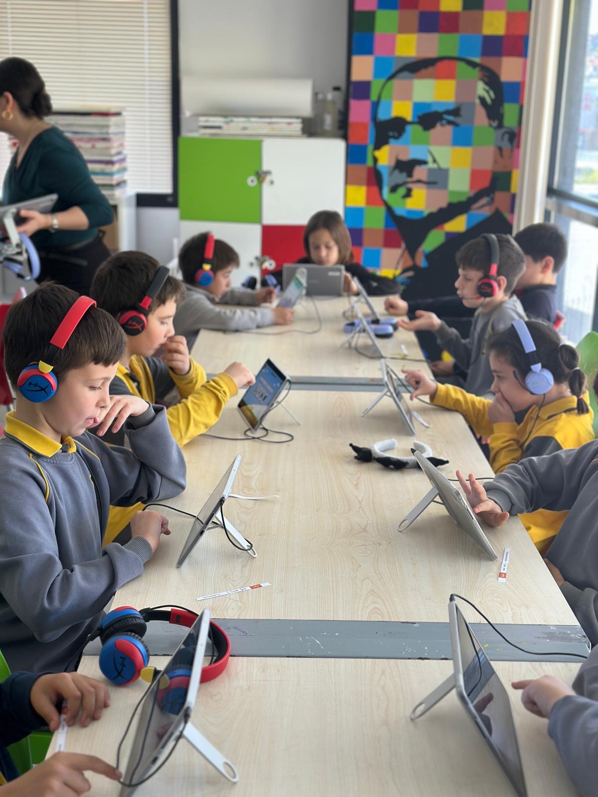 ERA Koleji – ERA Koleji İzmir Mavişehir Kampüsü’nde ExamTrust Sınavı Gerçekleştirildi görseli