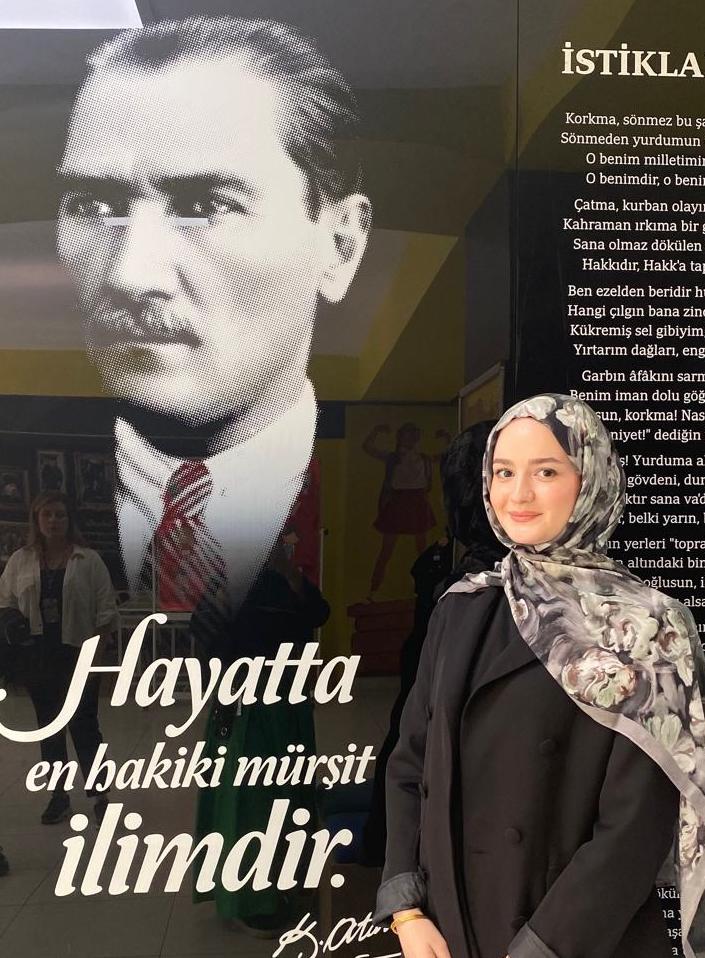 AYSU TUNÇ — İNGİLİZCE ÖĞRETMENİ (Haliç Kampüsü)
