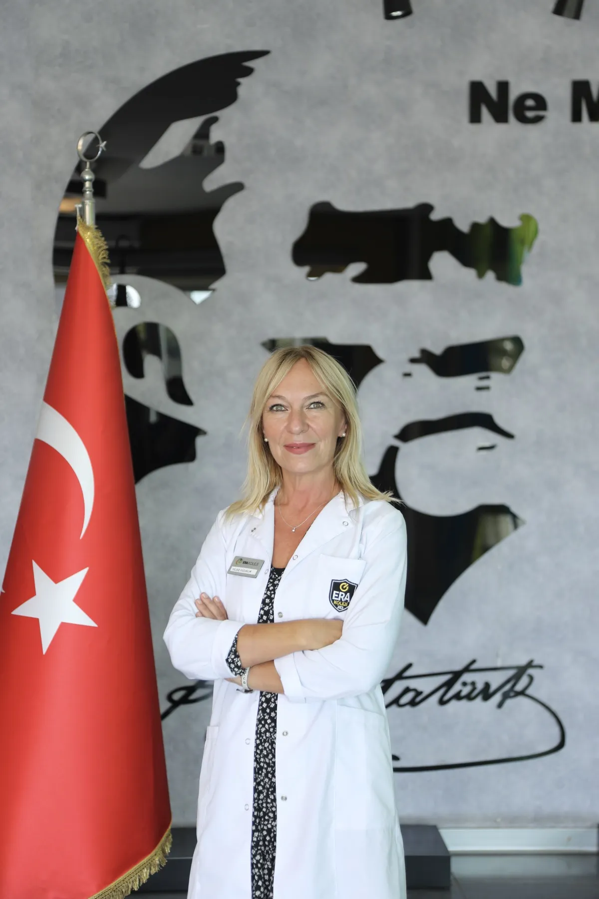 YILDIZ GÜLKILIK  — İNGİLİZCE ÖĞRETMENİ (Çamlıca Kampüsü)