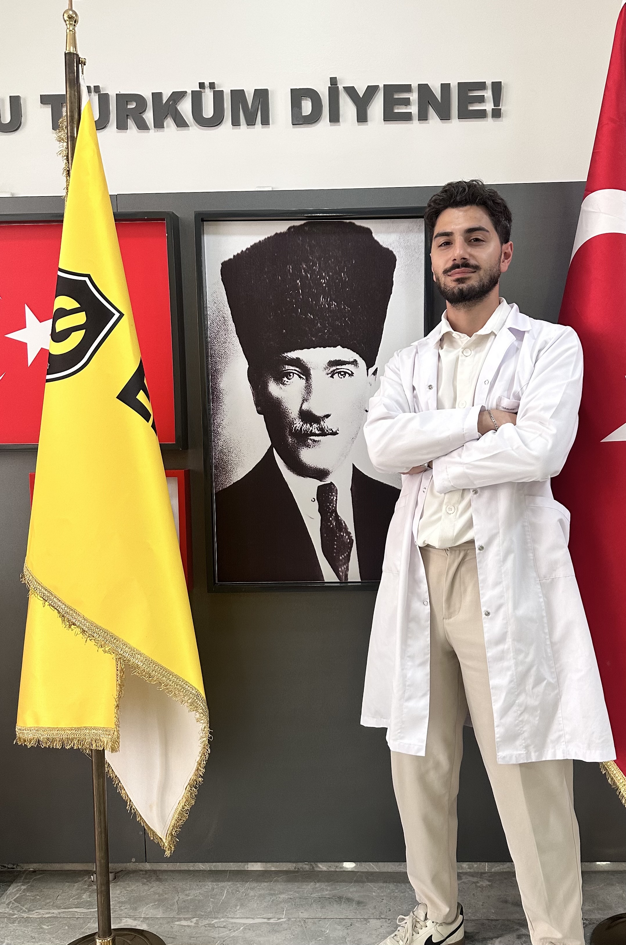 MEHMET KAAN DURSUN  — İNGİLİZCE ÖĞRETMENİ (Kocasinan Kampüsü)