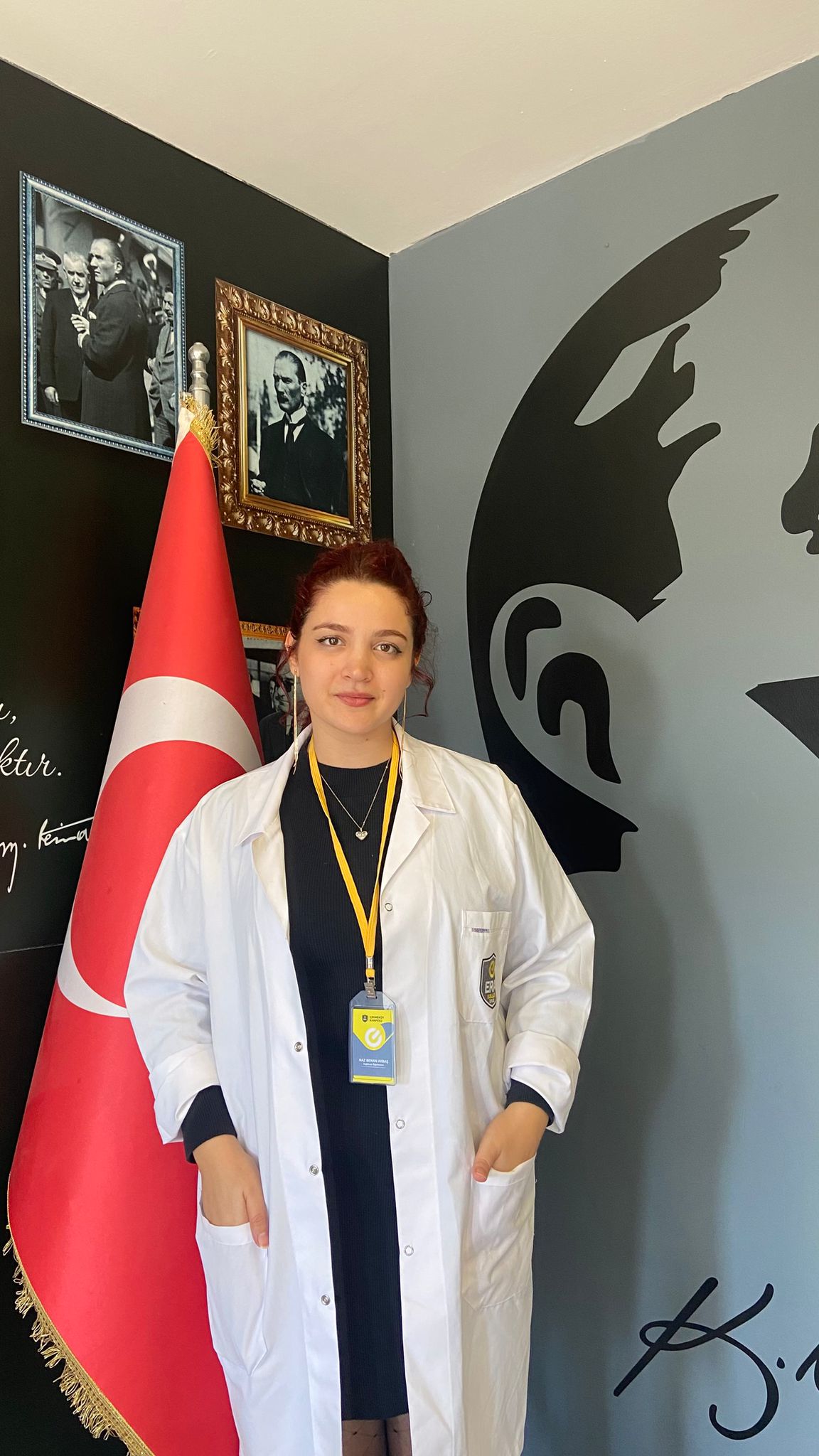 NAZ BENAN AKBAŞ — İNGİLİZCE ÖĞRETMENİ NAZ BENAN AKBAŞ — İNGİLİZCE ÖĞRETMENİ (Çekmeköy Kampüsü)
