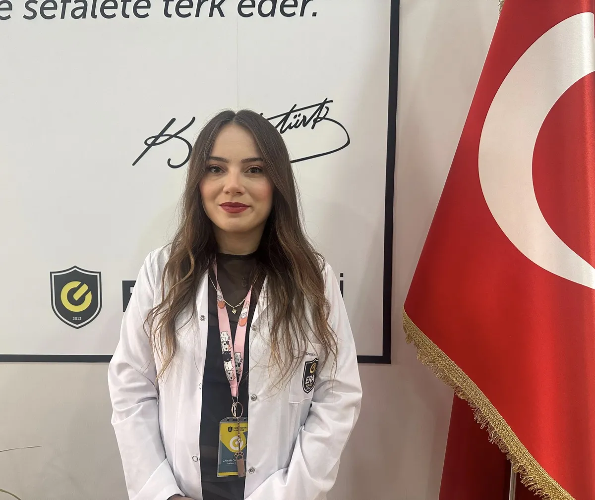 CANAN OKUR İLHAN — ORTAOKUL İNGİLİZCE ÖĞRETMENİ (Başakşehir Kampüsü)